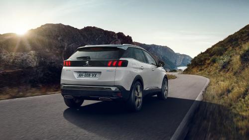 νέο peugeot 3008 plug-in hybrid με έως 300 ίππους και 1,2 λτ./100 χλμ.