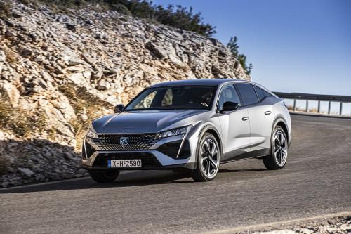 Peugeot 408 1.2 Hybrid 136 PS