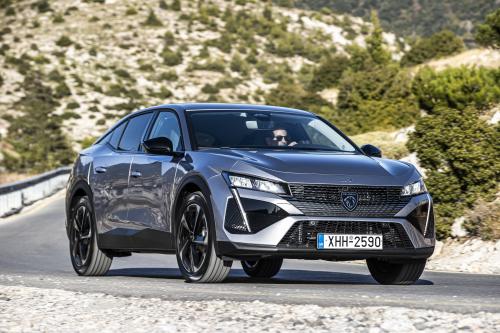 Peugeot 408 1.2 Hybrid 136 PS