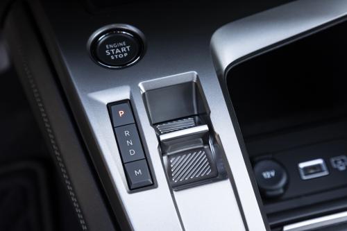 Peugeot 408 1.2 Hybrid 136 PS