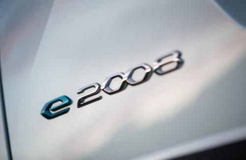 peugeot e-2008