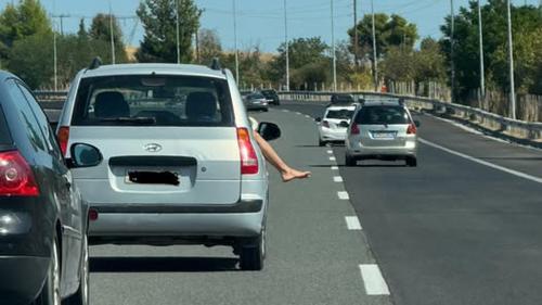 Οδηγός Hyundai πόδι