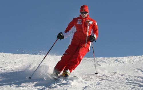 Κάνοντας σκι στη Madonna di Campiglio, ξεκινώντας την καριέρα του στη Ferrari, το 2007