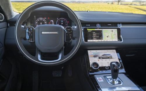 Range Rover Evoque P300e 2