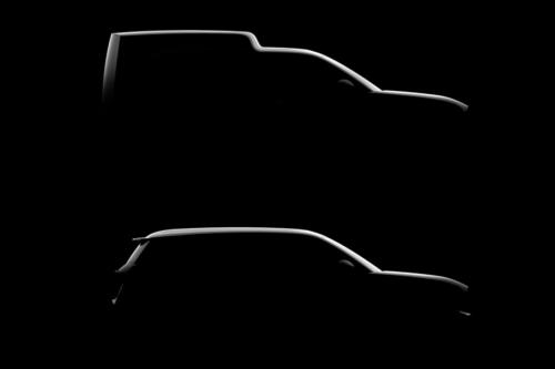 Η επαγγελματική (πάνω) και η B-SUV (κάτω) σιλουέτα του νέου R4, σε επίσημο σχέδιο της Renault