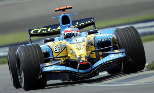 Ο Fernando Alonso της Renault, με ελαστικά της Michelin, στην Ινδιανάπολη το 2005