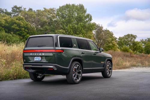 Rivian R1S