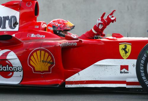 Ο Michael Schumacher πανηγυρίζει τη νίκη στο GP Ουγγαρίας του 2004