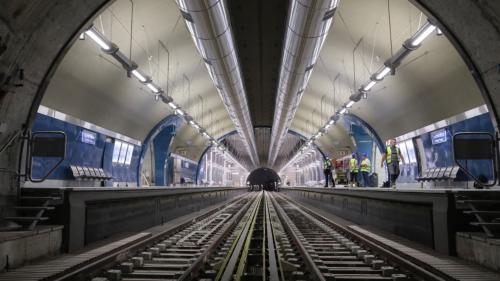 Σταθμός Δημοτικό Θέατρο - Φωτόγραφία: ΑΠΕ-ΜΠΕ/ΓΙΩΡΓΟΣ ΒΙΤΣΑΡΑΣ