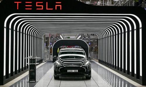 Το πρώτο Tesla του νεότευκτου εργοστασίου της αμερικανικής εταιρείας στο Βερολίνο