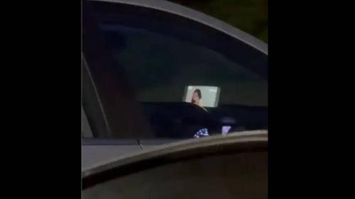 έβλεπε τηλεόραση ενώ οδηγούσε