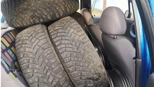 tires-back-seat-4