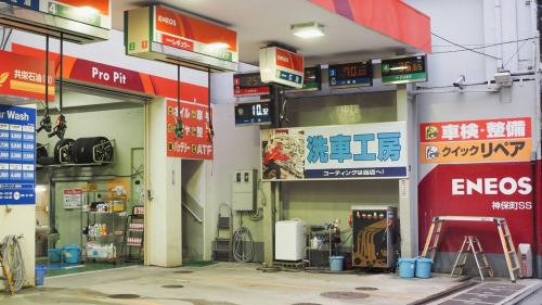 tokyo-gas-station-3
