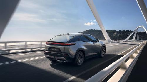 Toyota C-HR+