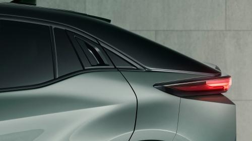Toyota C-HR+