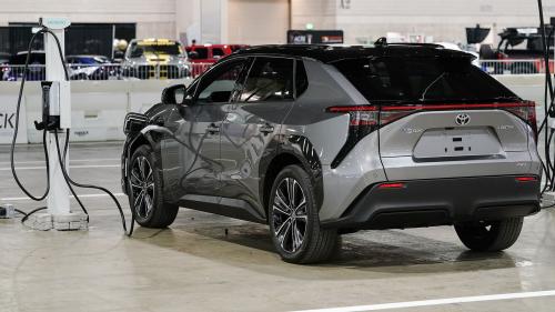 Το πρώτο αμιγώς ηλεκτρικό αυτοκίνητο της Toyota, bZ4X.