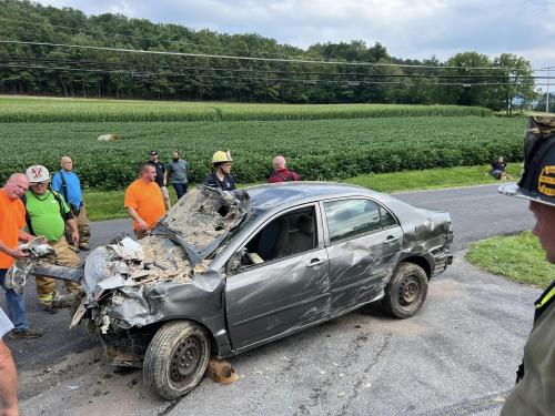 Toyota σε οροφή αυτοκινήτου