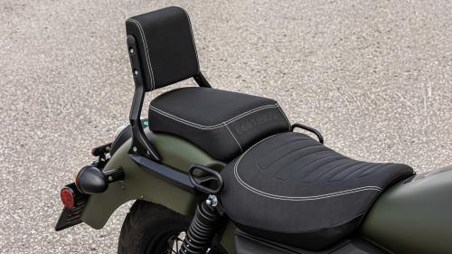 Άνετη σέλα για τον αναβάτη αλλά και για τον συνεπιβάτη ακόμη και σε μεγαλύτερες αποστάσεις