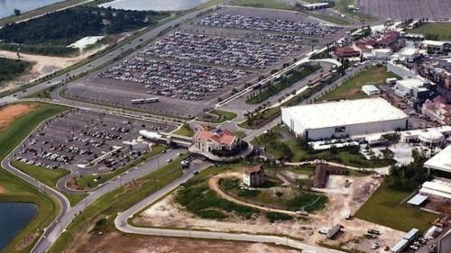 universal studios parking