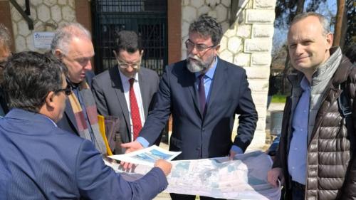 Βασίλης Οικονόμου