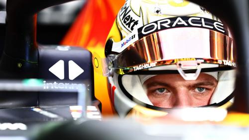 Ο Max Verstappen στο κόκπιτ της Red Bull RB18 στις δοκιμές εξέλιξης του Μπαχρέιν