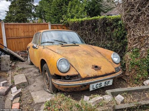 Porsche 911