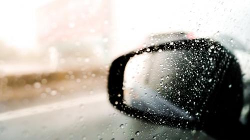 βροχή καθρέπτης αυτοκινήτου