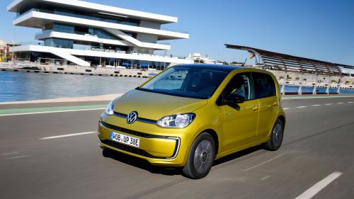 vw e-up fthinotero ilektriko