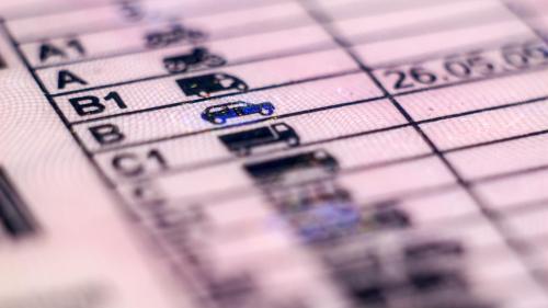 χάρτινο δίπλωμα οδήγησης