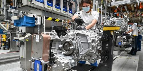 zf περικοπές θέσεων εργασίας