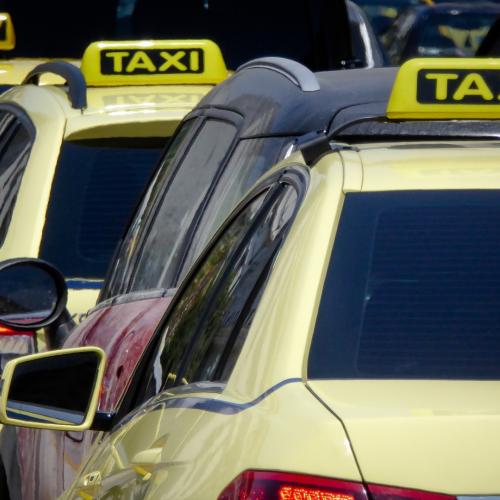 taxi odigos xaros kokkino fanari