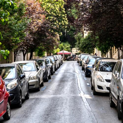 Πόσο μακριά πρέπει να παρκάρω από γωνία ή στάση λεωφορείου; τι λέει ο ΚΟΚ