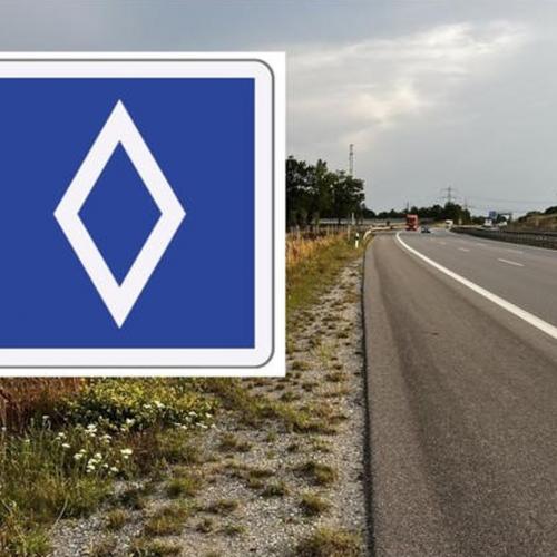 Pinakida mple romvos 1