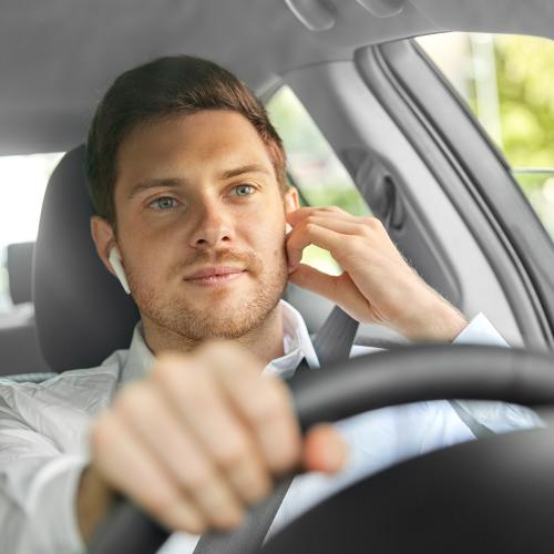 Μουσική στο αυτοκίνητο