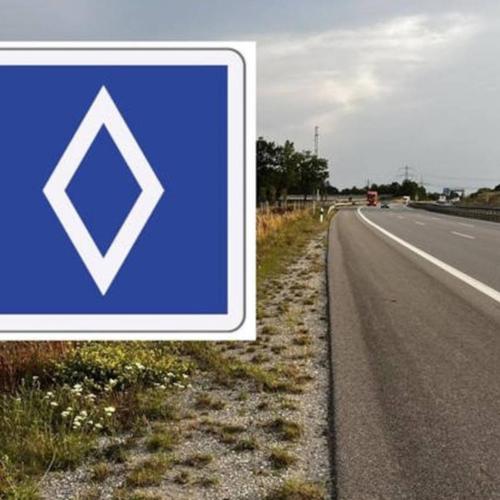 Pinakida mple romvos 11