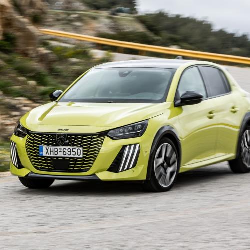 Peugeot 208 Hybrid 2025 1