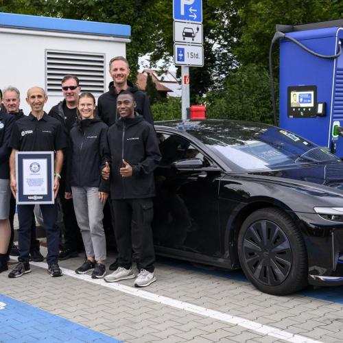Lucid Air Grand Touring Guinness World Records Title 1