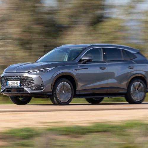 MG HS PHEV 2025 1