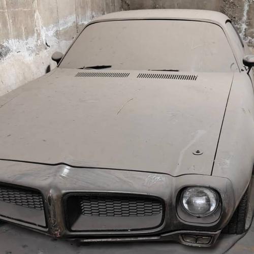 Pontiac Firebird 1