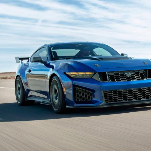 FORD MUSTANG DARK HORSE SC 7