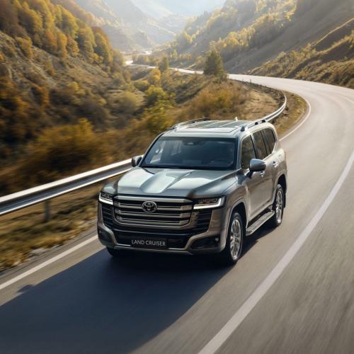 Toyota Land Cruiser 300