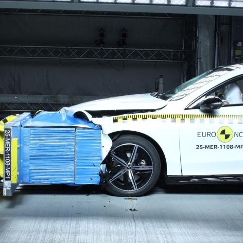 mercedes benz cla crash test