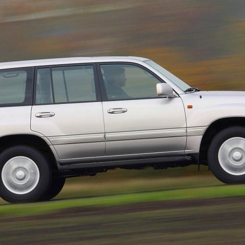 toyota_land_cruiser_2