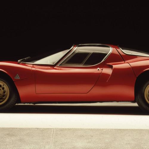 Alfa Romeo 33 Stradale 1