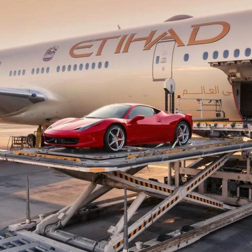 Μεταφορά Ferrari με αερόπλάνο