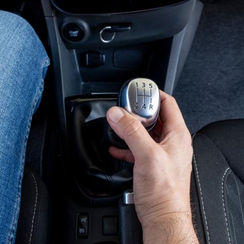 Όπισθεν στο αυτοκίνητο