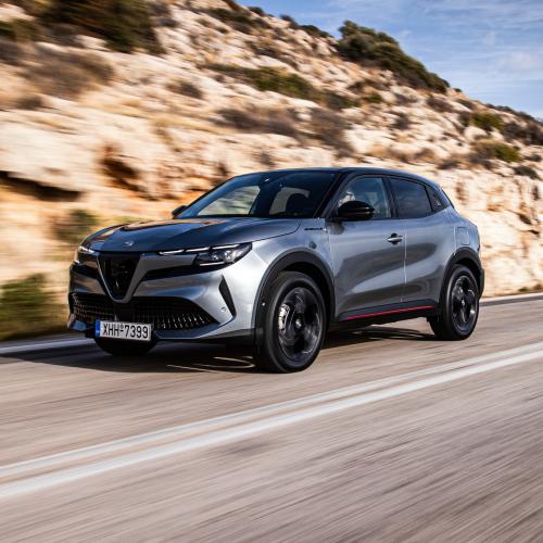 Alfa-Romeo-Junior-Ibrida