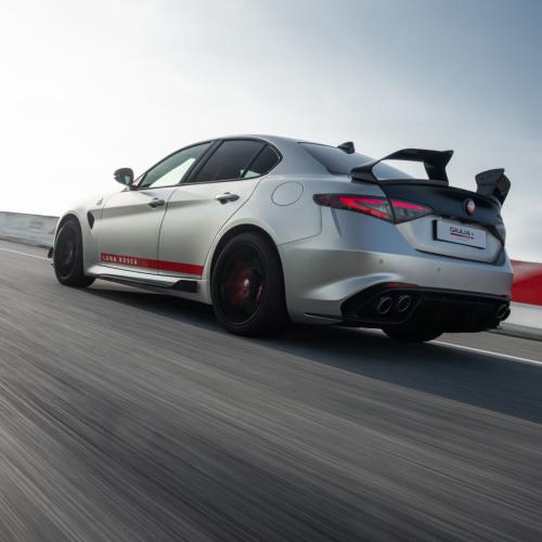 Alfa Romeo Giulia Quadrifoglio Luna Rossa