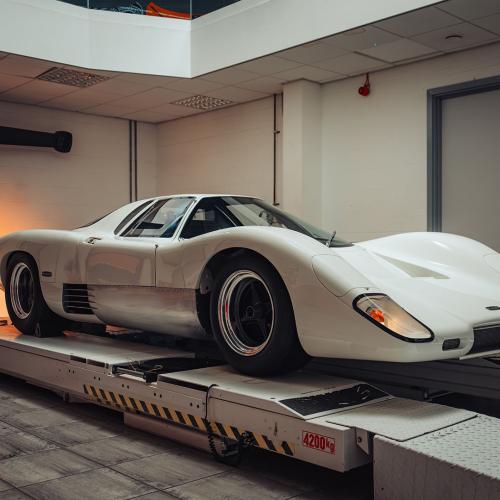 McLaren M6GT