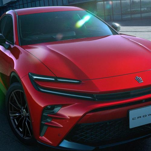 toyota crown sport